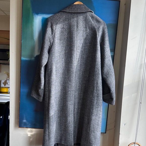 Women's Classic Gray Trench Coat - Picture 6 of 11